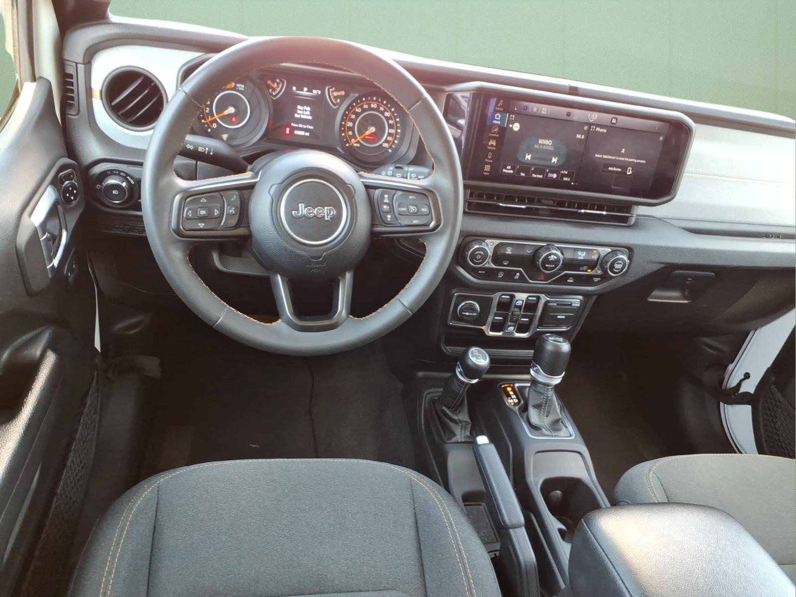 Used 2024 Jeep Wrangler Unlimited Sport AWD/4WD image 18