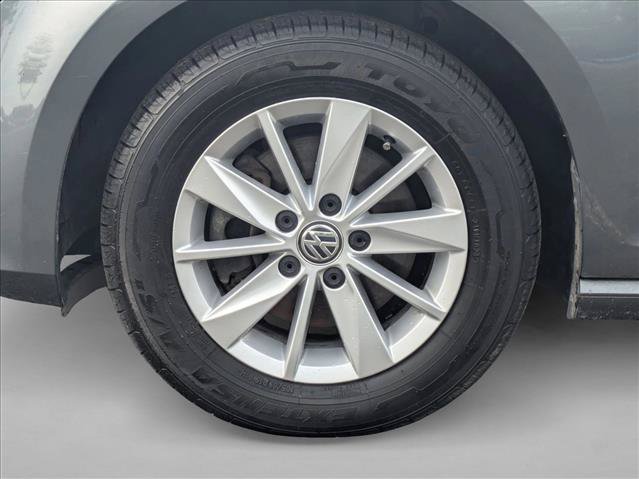 Used 2017 Volkswagen Golf S FWD image 22