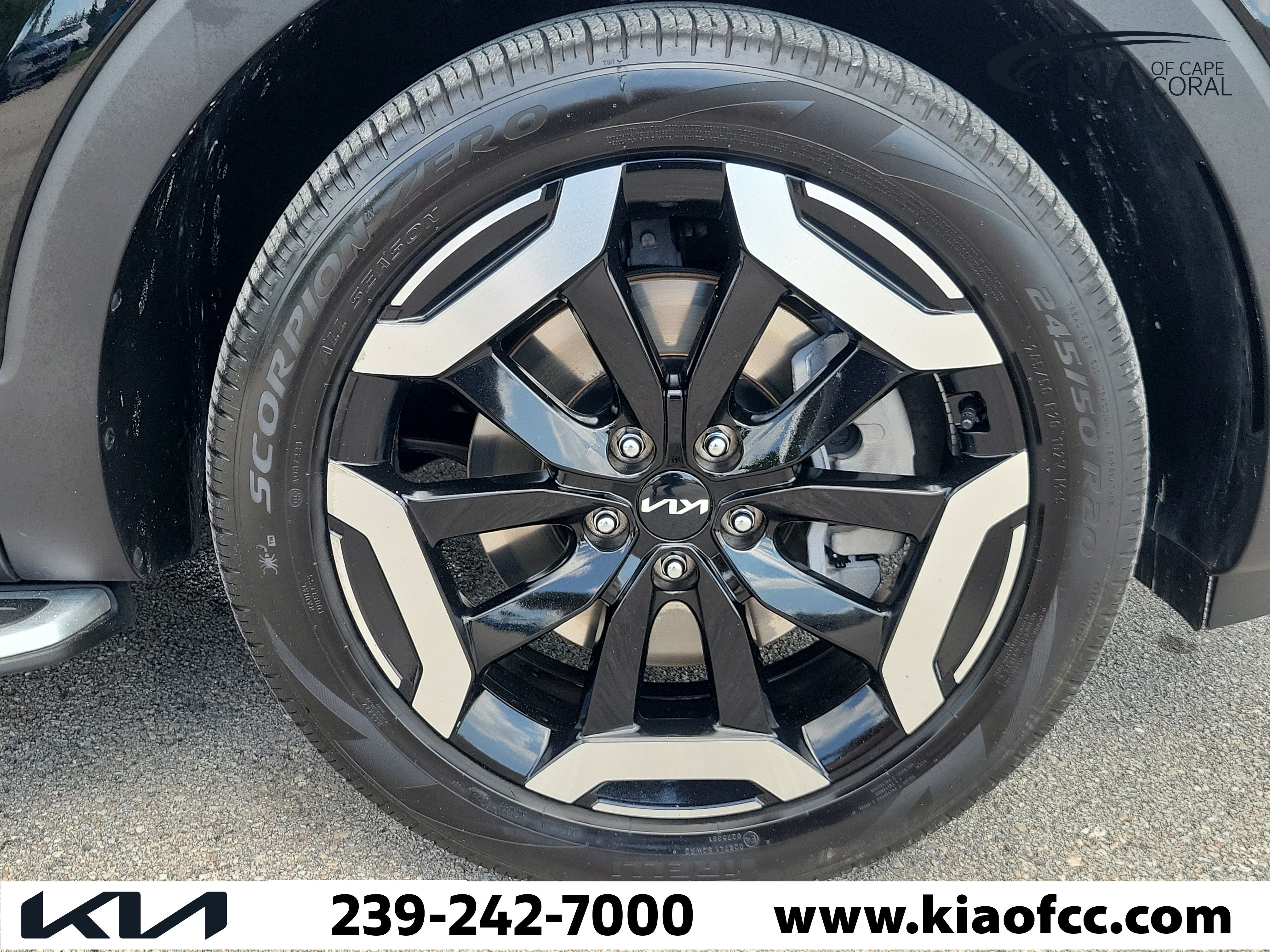 Certified 2025 Kia Telluride EX FWD image 7