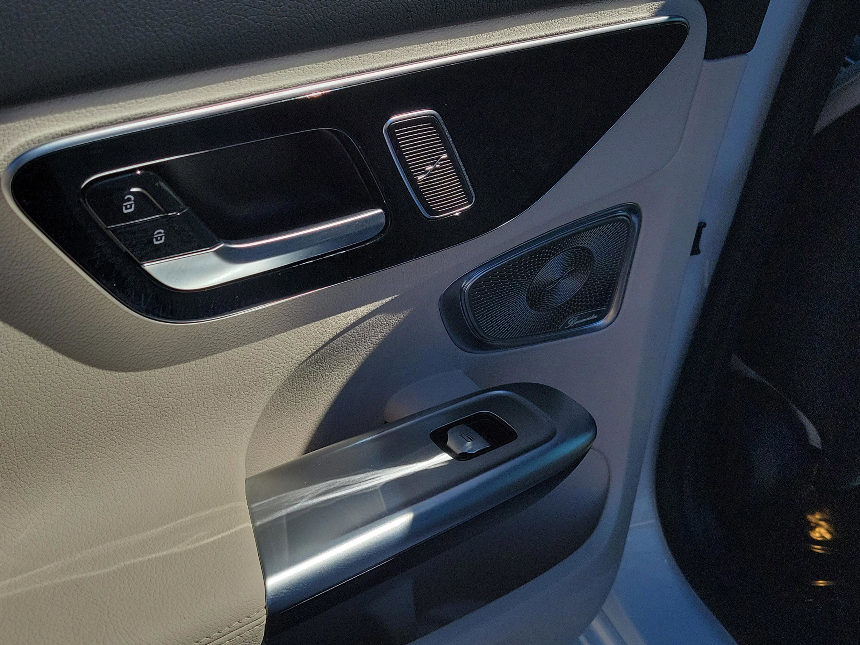 Certified 2023 Mercedes-Benz C 300 Sedan image 12