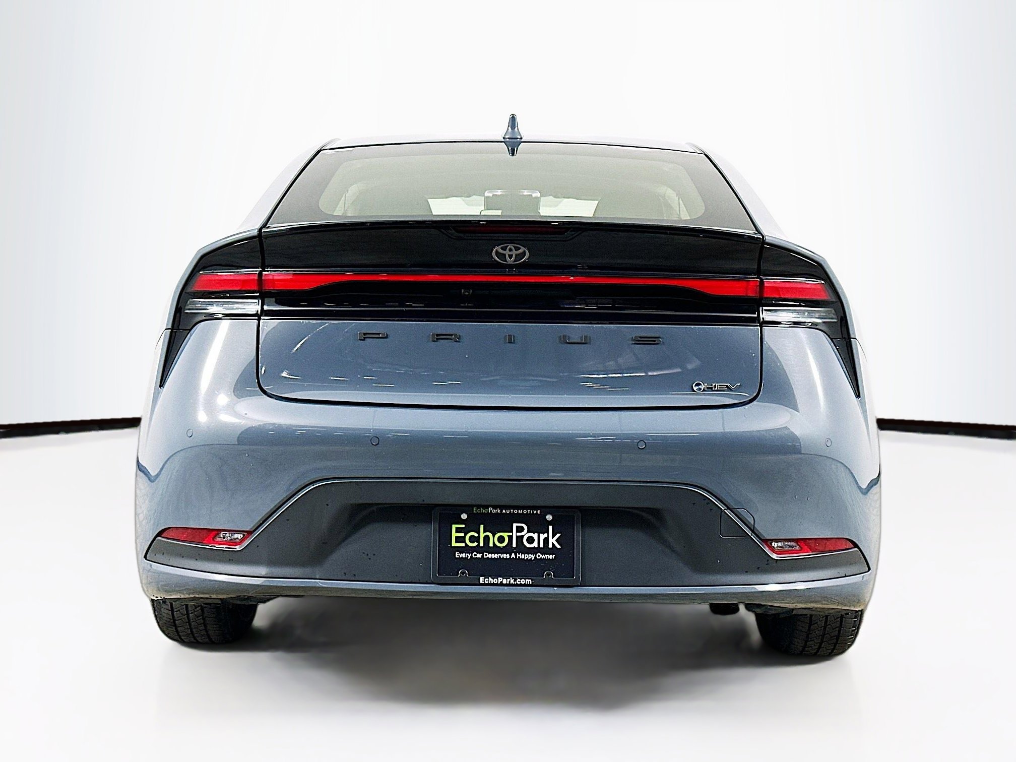 Used 2024 Toyota Prius LE image 7