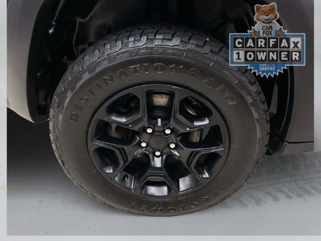 Used 2022 Jeep Cherokee Trailhawk w/ Trailer Tow Group AWD/4WD image 17