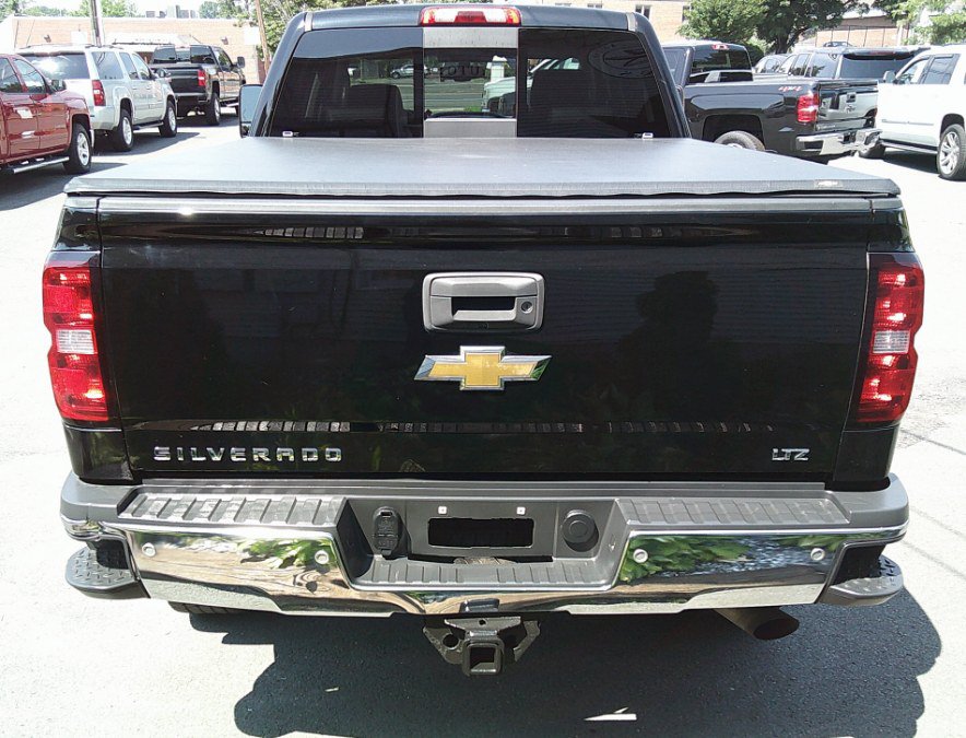 Used 2015 Chevrolet Silverado 2500 LTZ w/ LTZ Plus Package AWD/4WD image 4