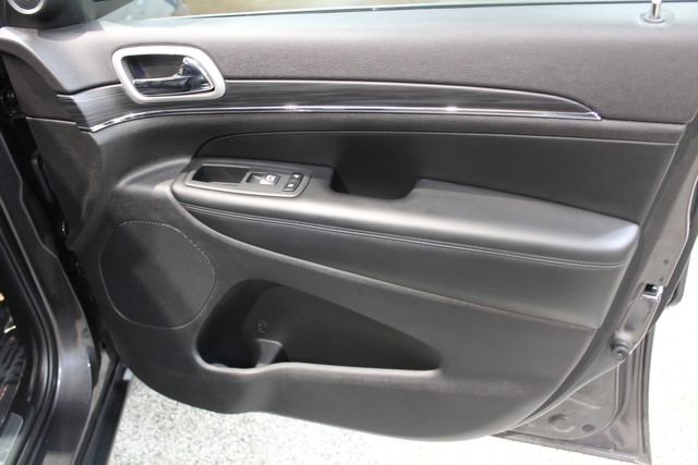 Used 2020 Jeep Grand Cherokee Limited image 21