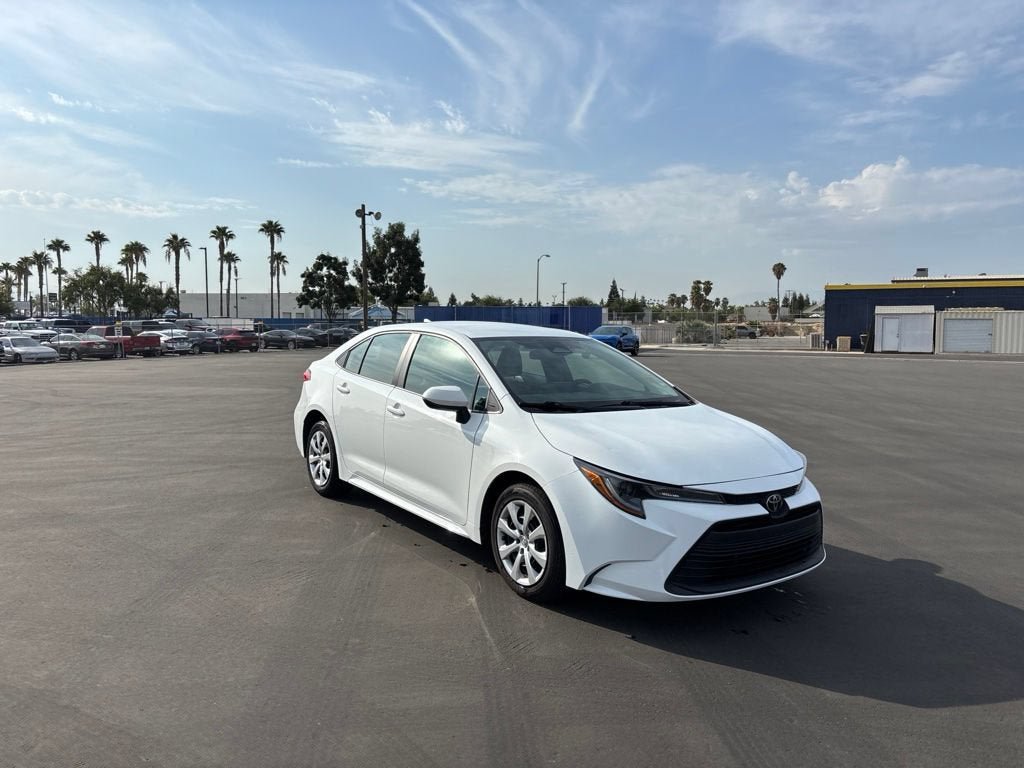 Used 2024 Toyota Corolla LE FWD image 1