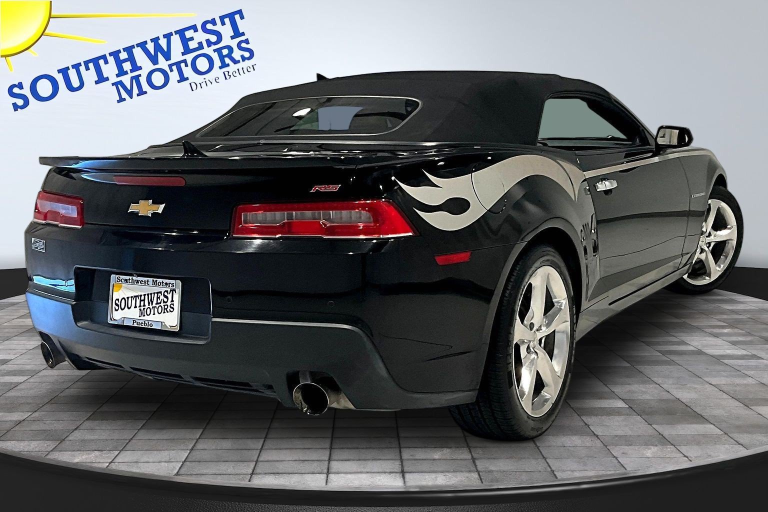 Used 2015 Chevrolet Camaro LT w/ RS Package RWD image 7
