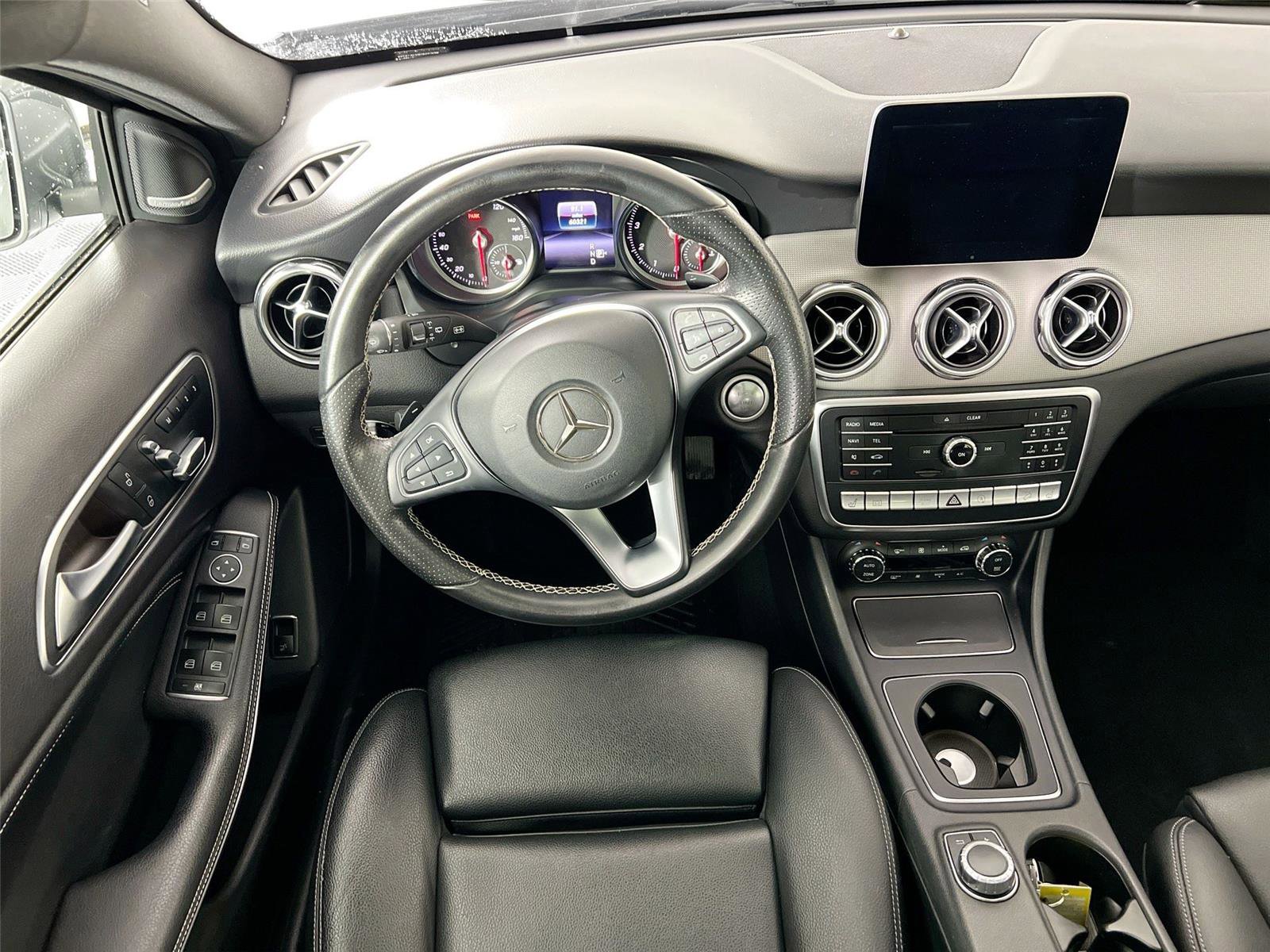 Used 2018 Mercedes-Benz GLA 250 4MATIC image 19