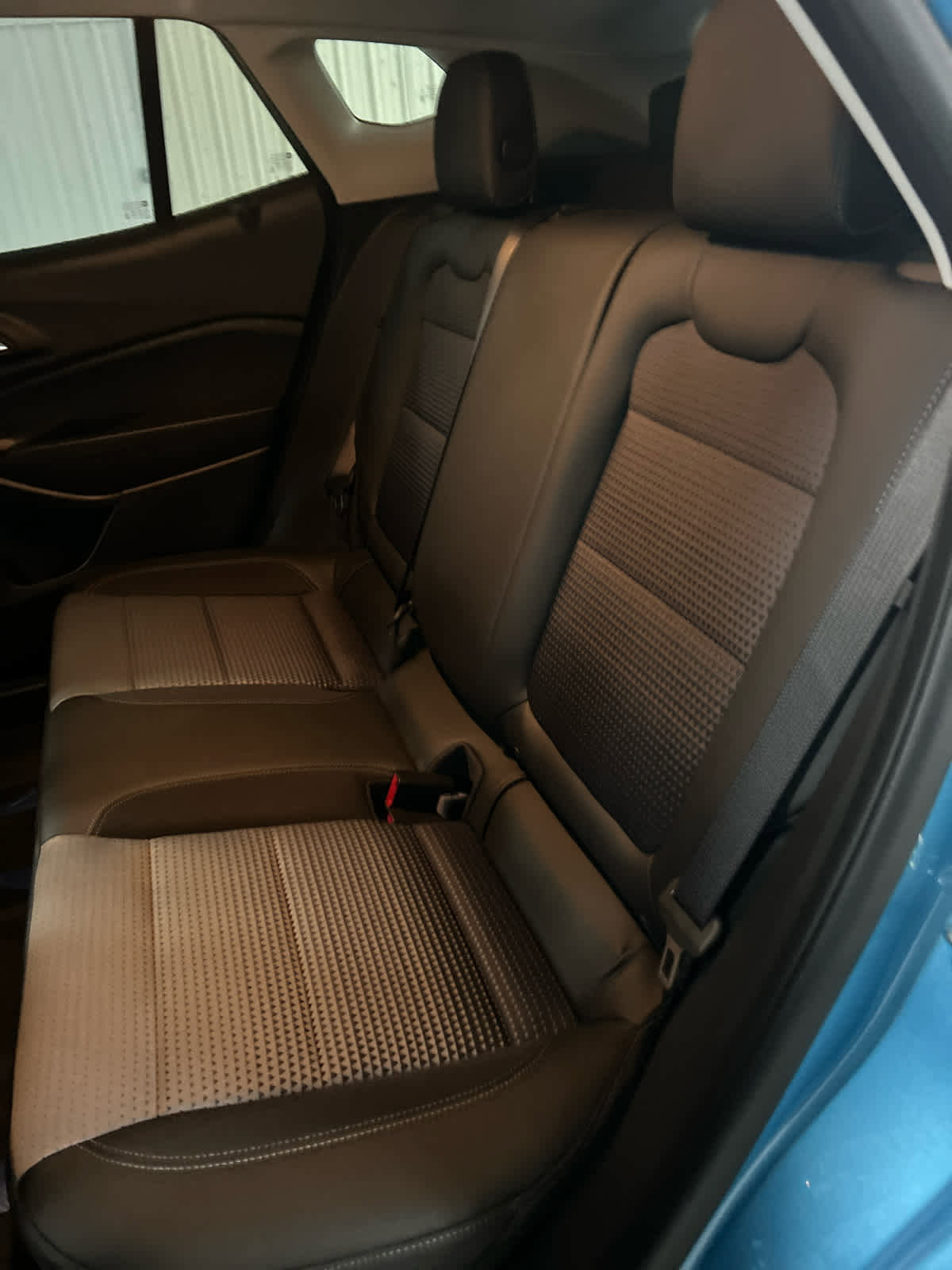 Used 2025 Chevrolet Trax LT w/ Driver Confidence Package image 21