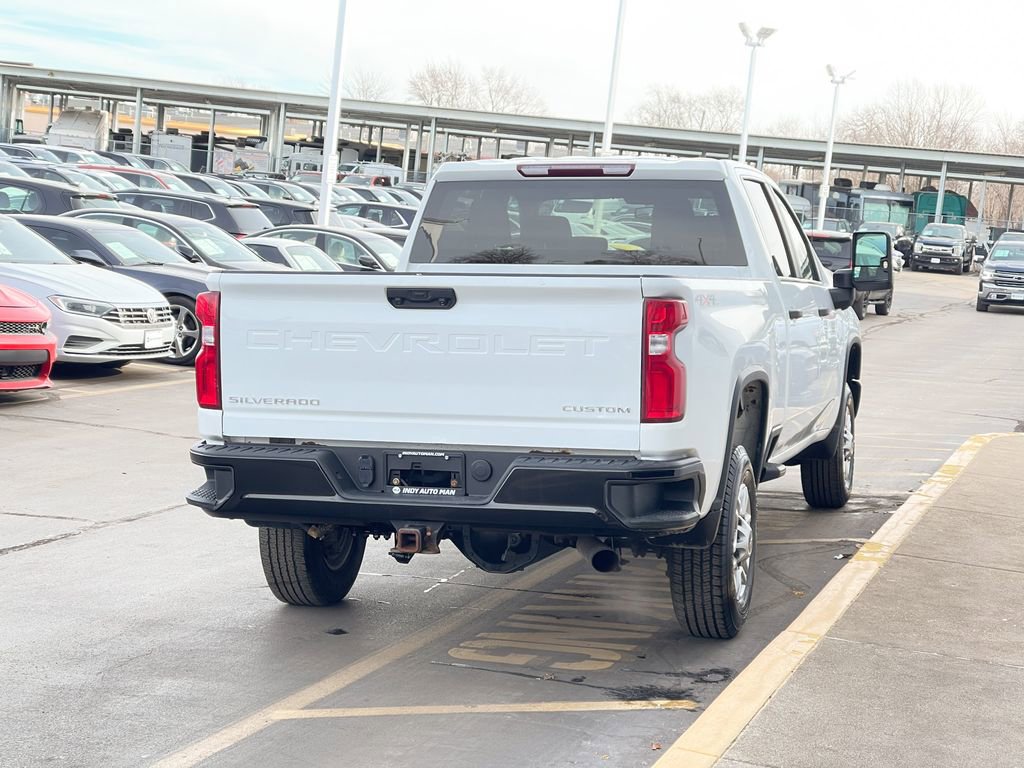 Used 2021 Chevrolet Silverado 2500 Custom w/ Custom Value Package image 3
