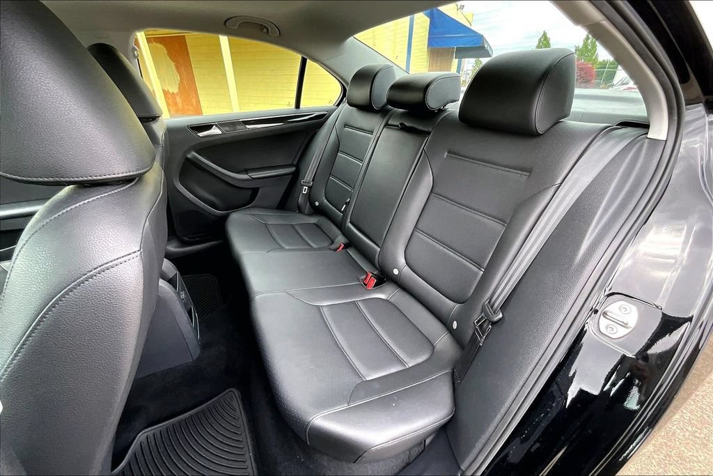 Used 2016 Volkswagen Jetta SEL FWD image 21