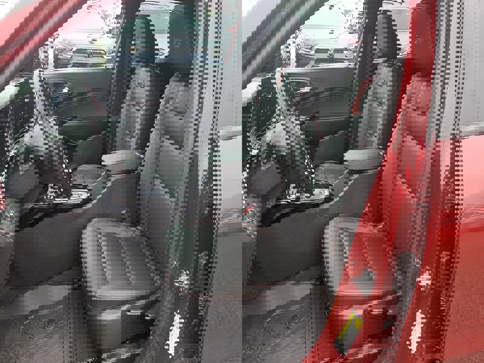 Used 2024 Chevrolet Trax RS w/ Sunroof Package image 14