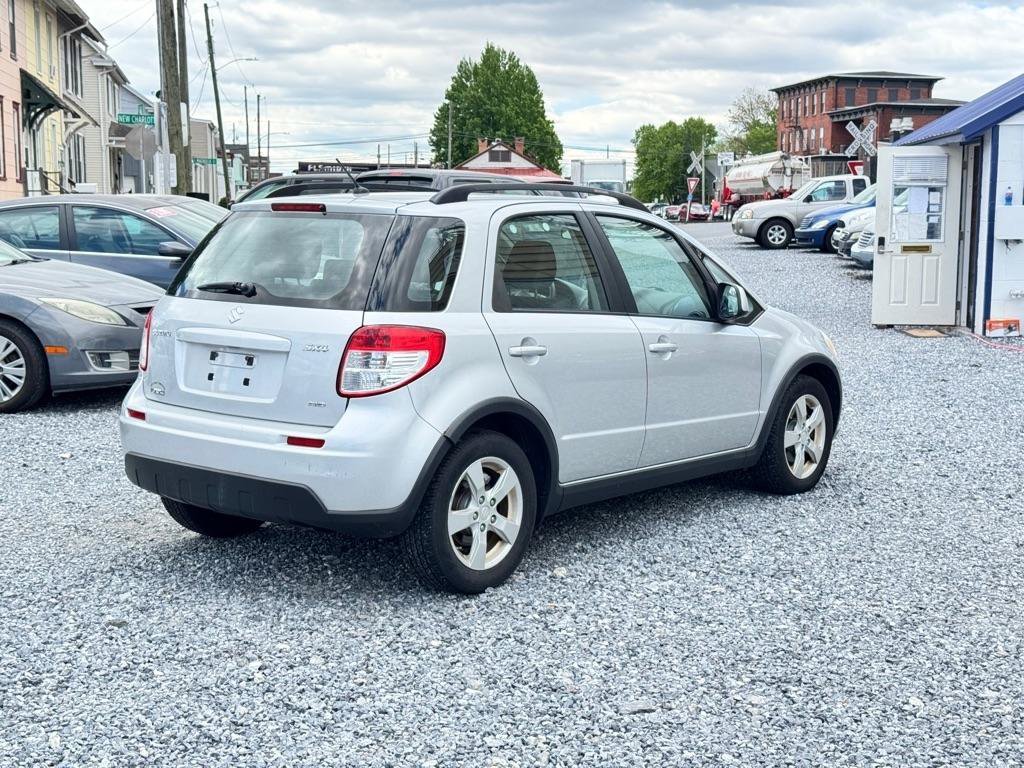 Used 2012 Suzuki SX4 AWD Hatchback image 5