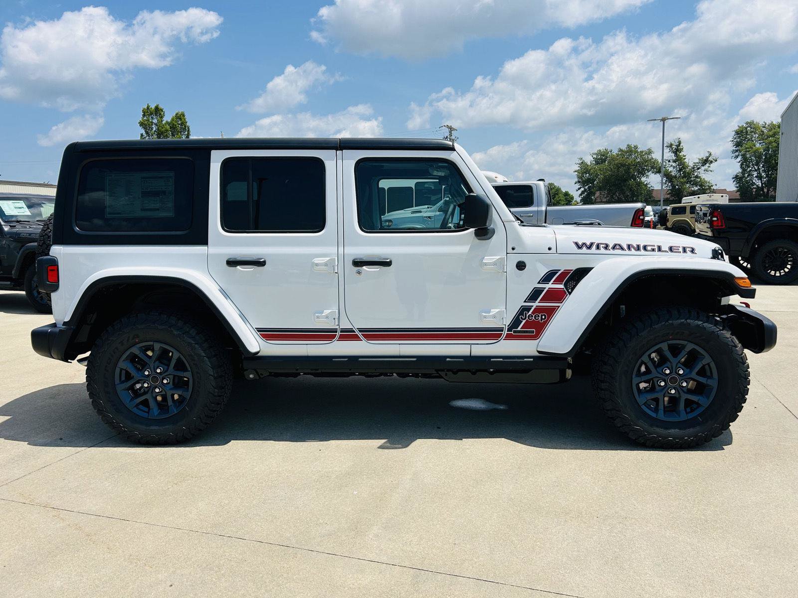 New 2026 Jeep Wrangler Unlimited Sport w/ Dual Top Group AWD/4WD image 38