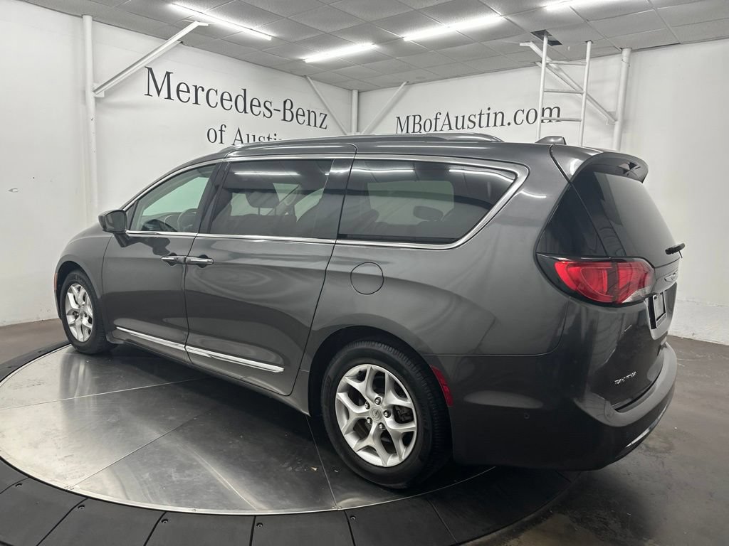 Used 2018 Chrysler Pacifica Touring-L Plus w/ Advanced Safetytec Group FWD image 5