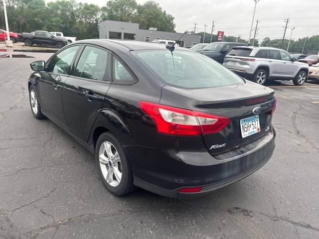 Used 2014 Ford Focus SE w/ SE Winter Package FWD image 7