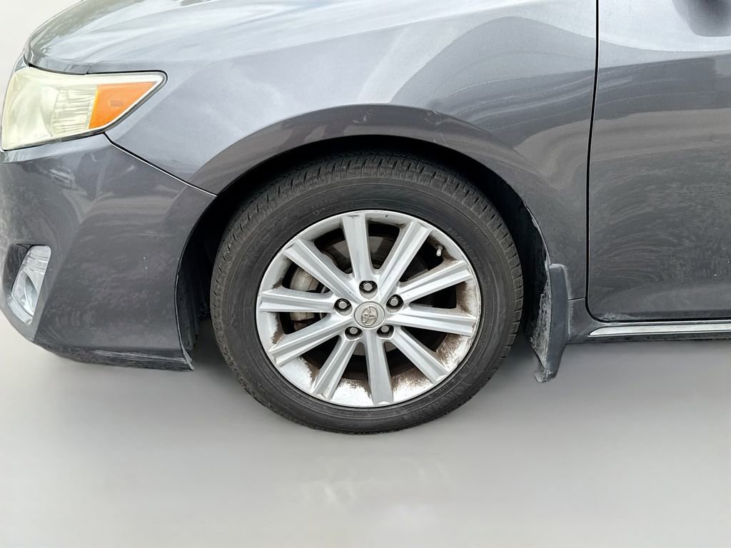 Used 2014 Toyota Camry XLE image 29