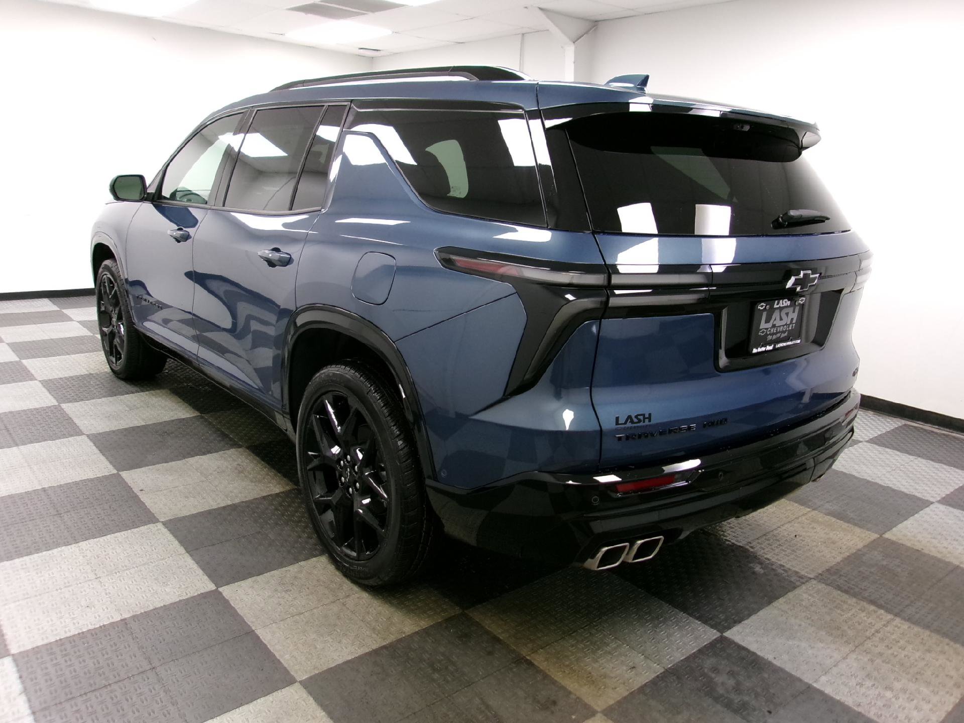 New 2026 Chevrolet Traverse RS w/ LPO, Floor Liner Package image 2