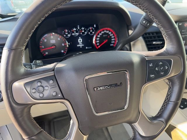 Used 2016 GMC Yukon Denali w/ Open Road Package AWD/4WD image 34