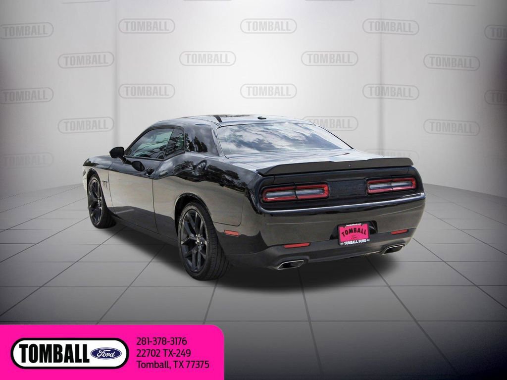 Used 2021 Dodge Challenger R/T w/ Blacktop Package image 5