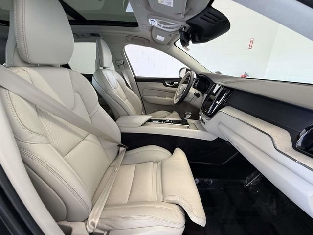 Used 2021 Volvo XC60 T6 Inscription w/ Advanced Package image 14