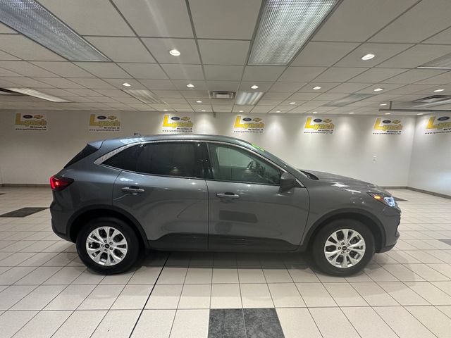 Used 2023 Ford Escape Active w/ Tech Pack #1 AWD/4WD image 3