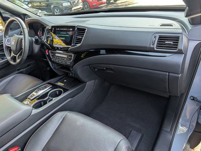 Used 2024 Honda Passport Black Edition image 18