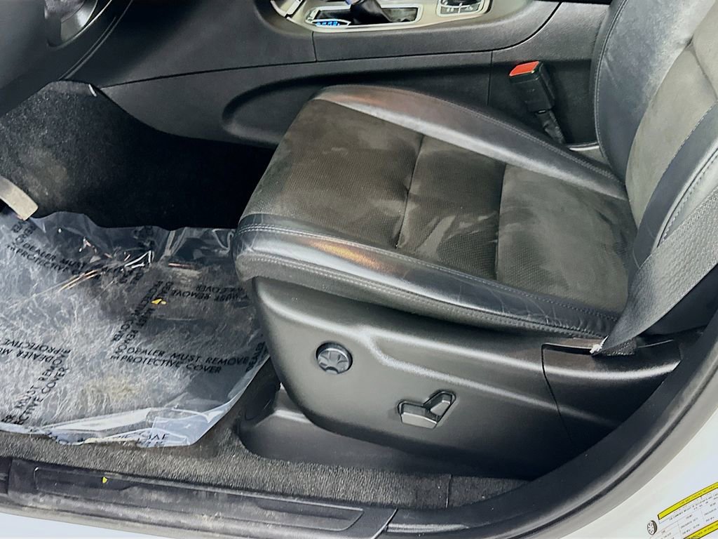 Certified 2022 Jeep Grand Cherokee Laredo X image 31