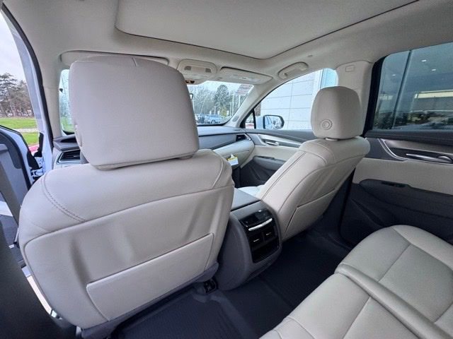 New 2026 Cadillac XT5 Premium Luxury w/ Driver Assist Package image 17