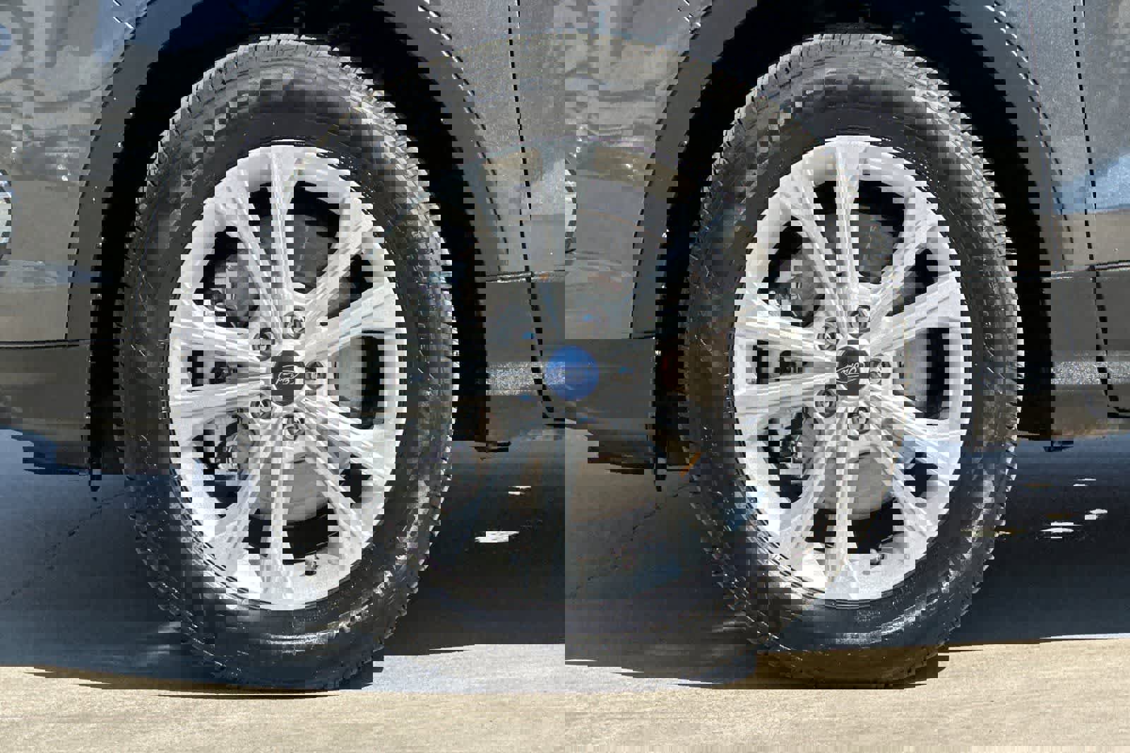 Used 2019 Ford Escape SE image 36