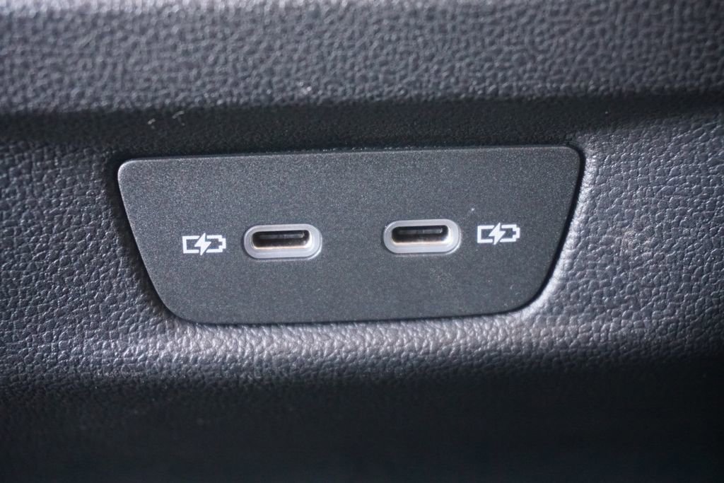 Used 2025 Volkswagen Tiguan S image 19