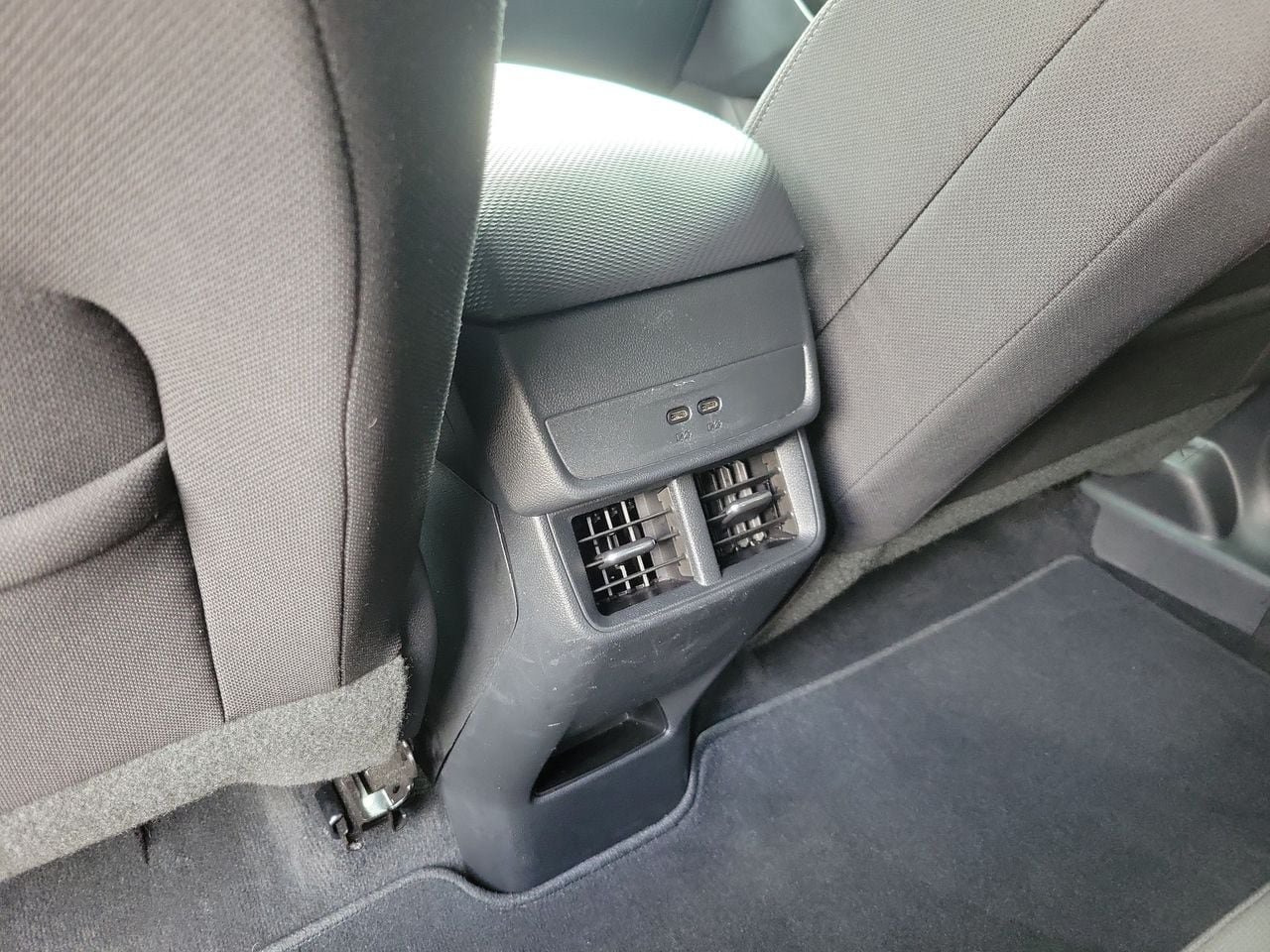 Used 2026 Chevrolet Equinox LT FWD image 10