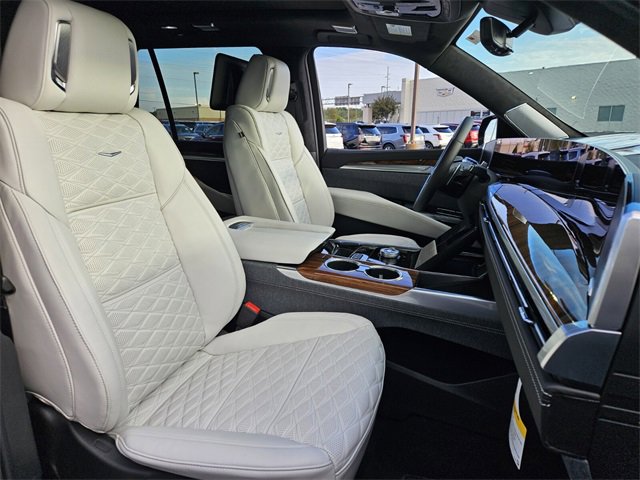 New 2025 Cadillac Escalade Sport Platinum w/ LPO, ONYX Package image 24