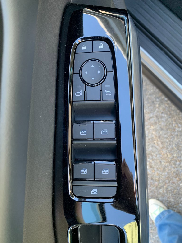 New 2025 Nissan Pathfinder SL image 21