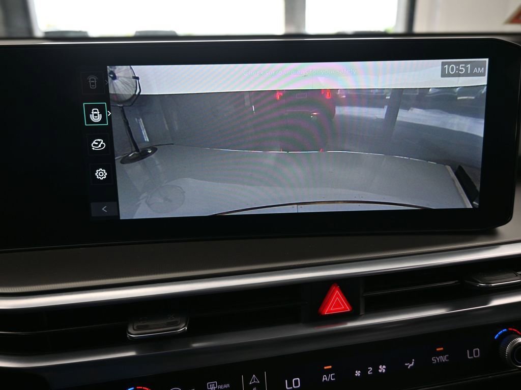 Used 2025 Kia Sorento SX image 23