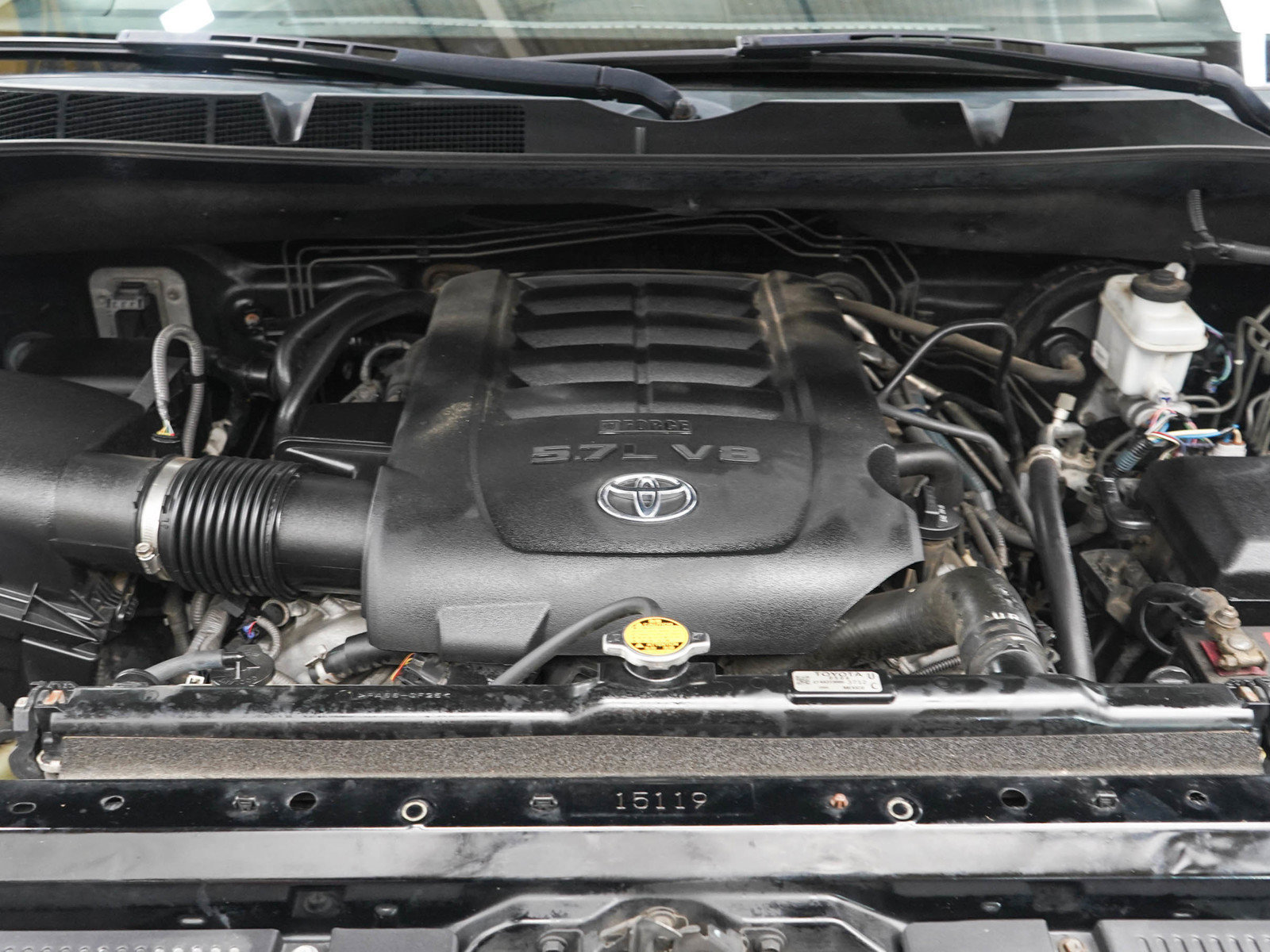 Used 2015 Toyota Tundra SR5 w/ SR5 Upgrade Package AWD/4WD image 31