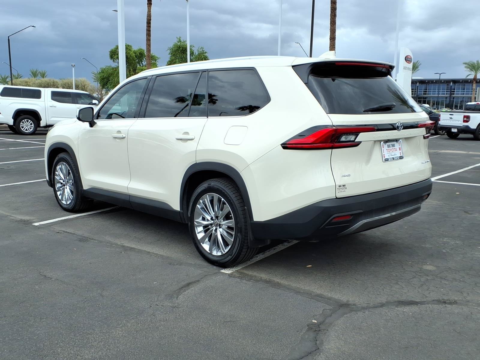 Certified 2024 Toyota Grand Highlander AWD image 6