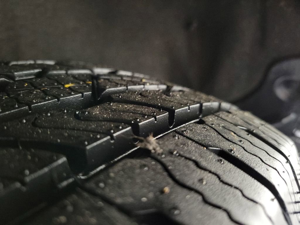 Used 2024 Toyota Highlander XLE image 11