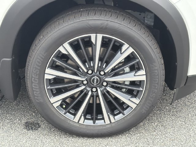 New 2026 Nissan Pathfinder Platinum AWD/4WD image 14