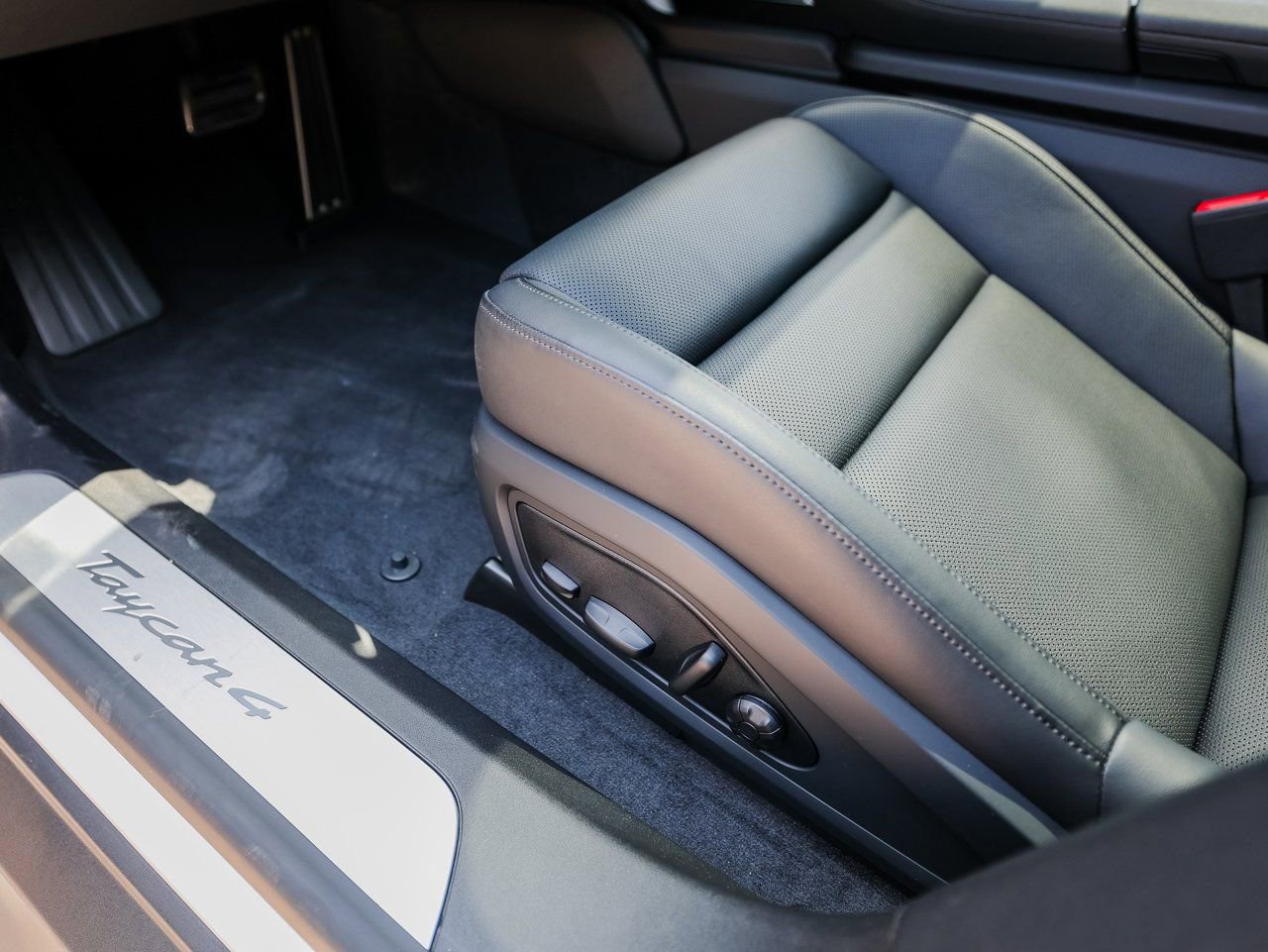New 2026 Porsche Taycan AWD/4WD image 14
