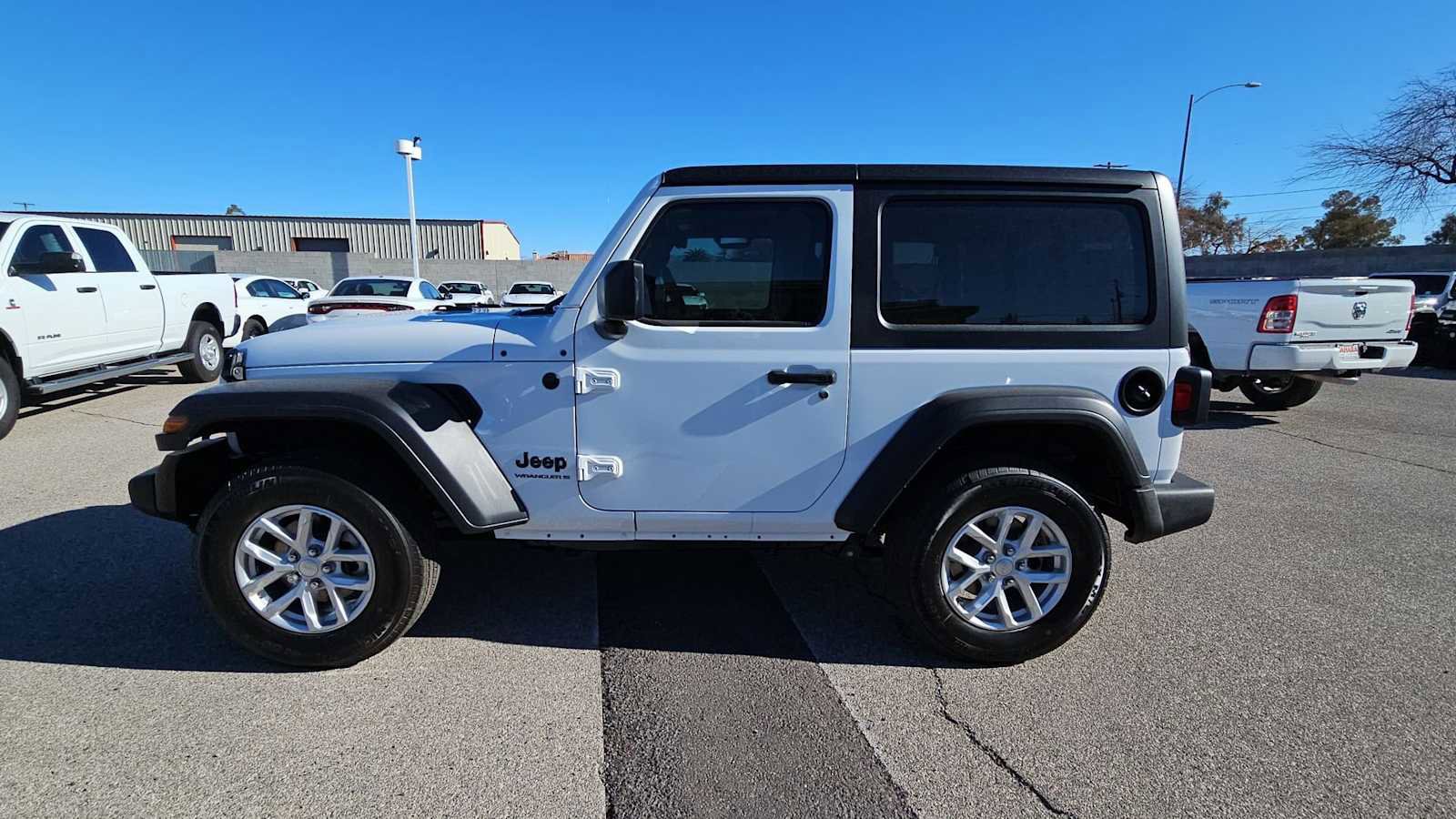 Used 2023 Jeep Wrangler Sport S image 11