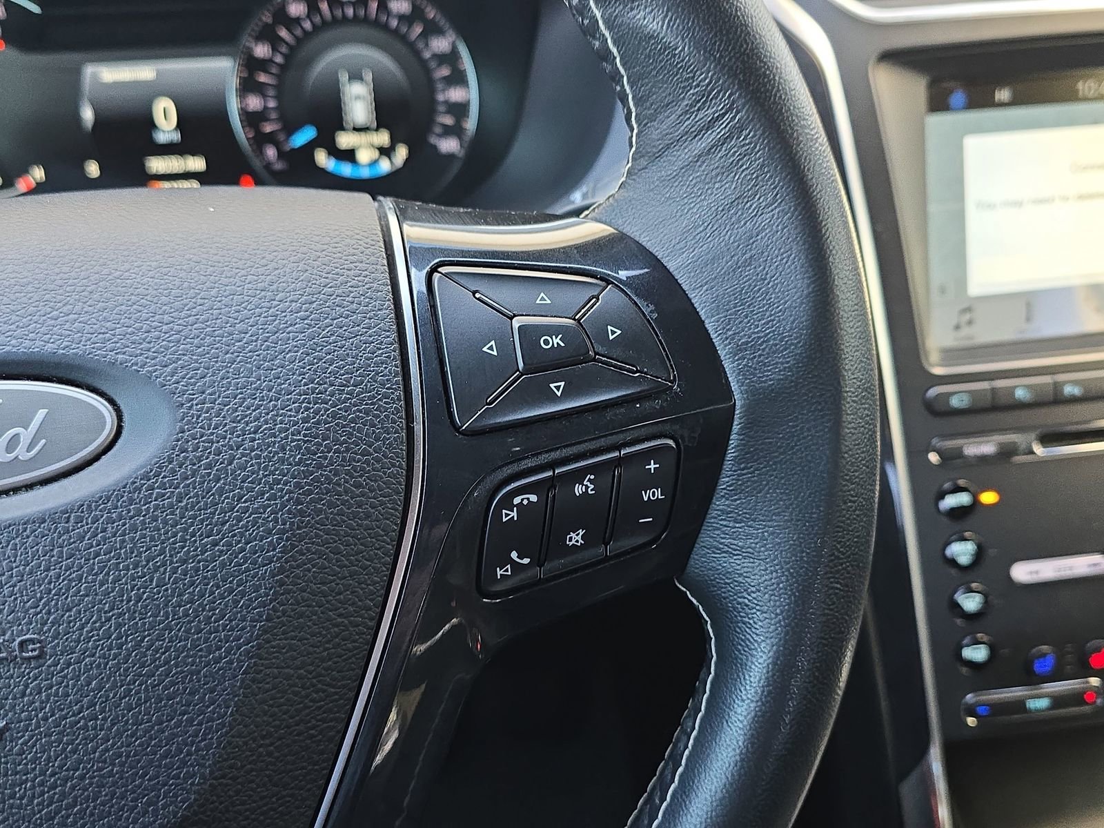 Used 2018 Ford Explorer Platinum image 21