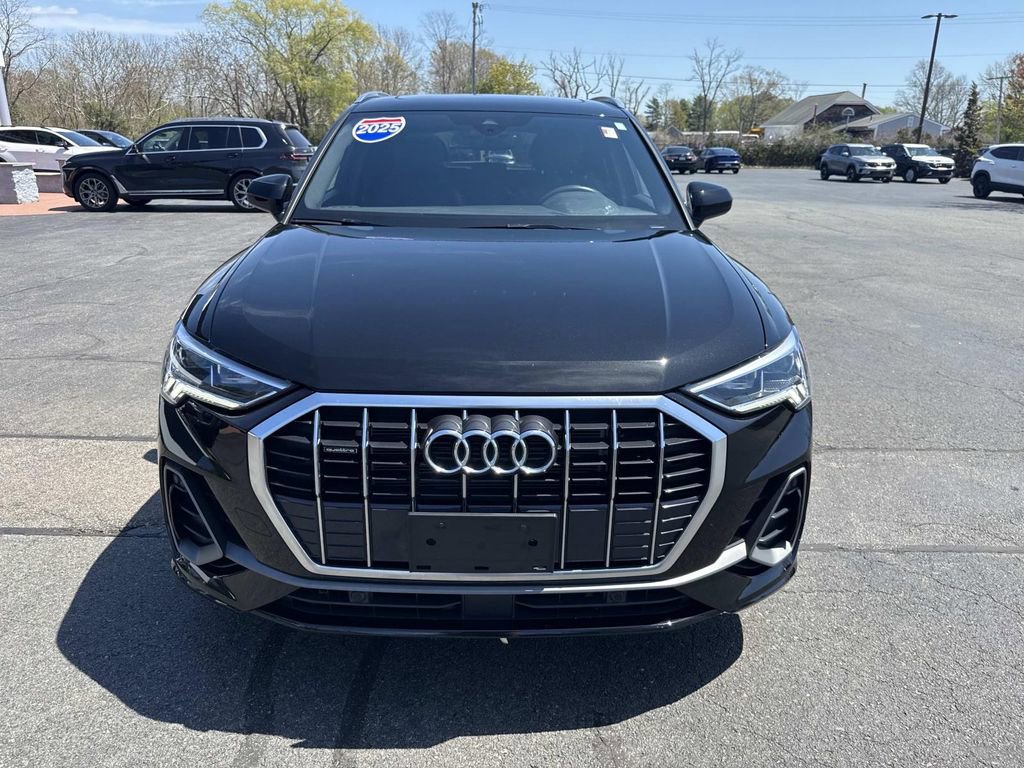 Used 2025 Audi Q3 2.0T Premium AWD/4WD image 12