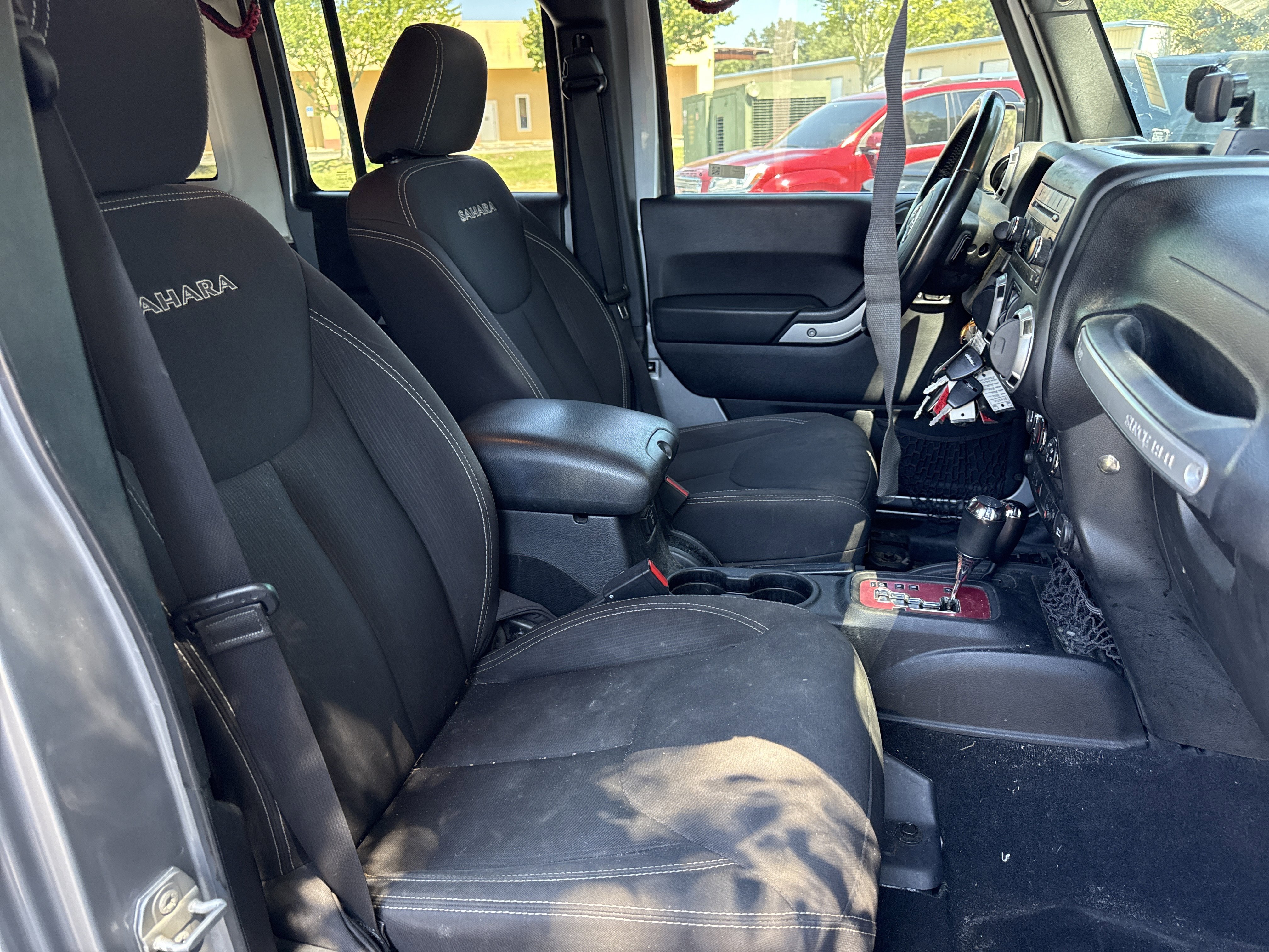 Used 2016 Jeep Wrangler Unlimited Sahara w/ Max Tow Package AWD/4WD image 20