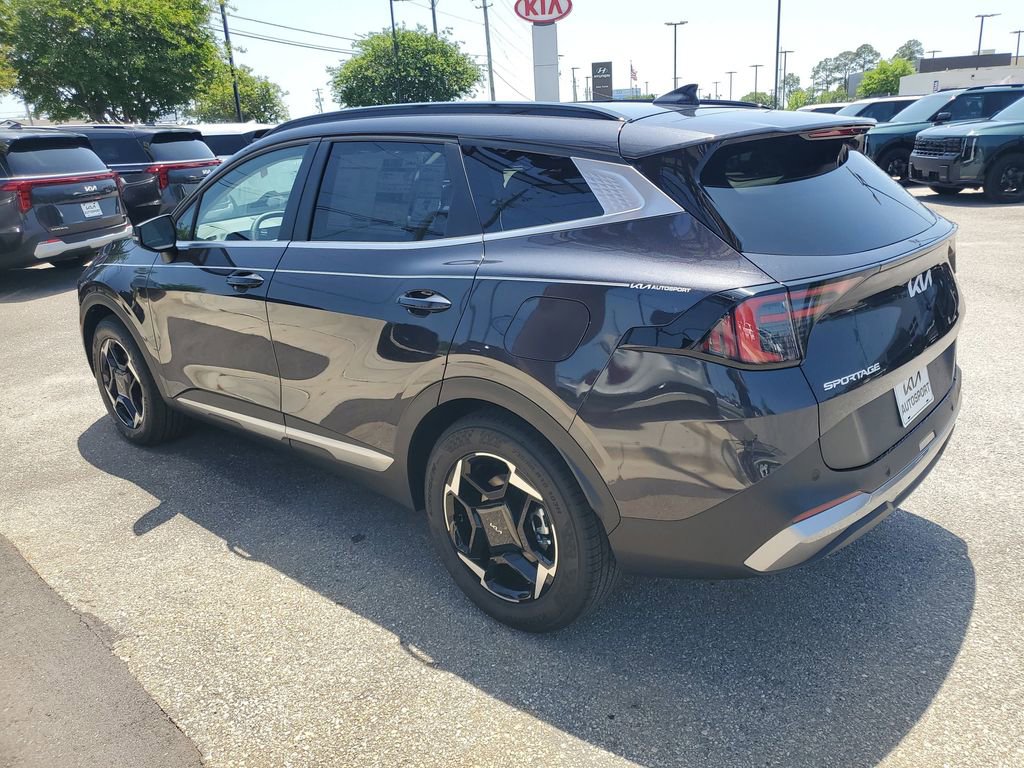 New 2026 Kia Sportage EX FWD image 3