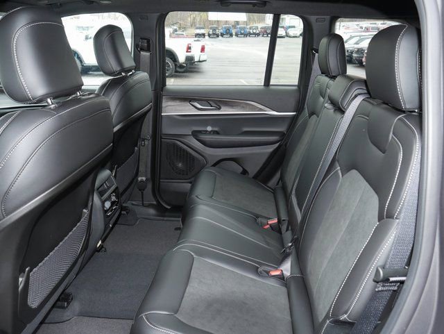 New 2026 Jeep Grand Cherokee Altitude AWD/4WD image 20