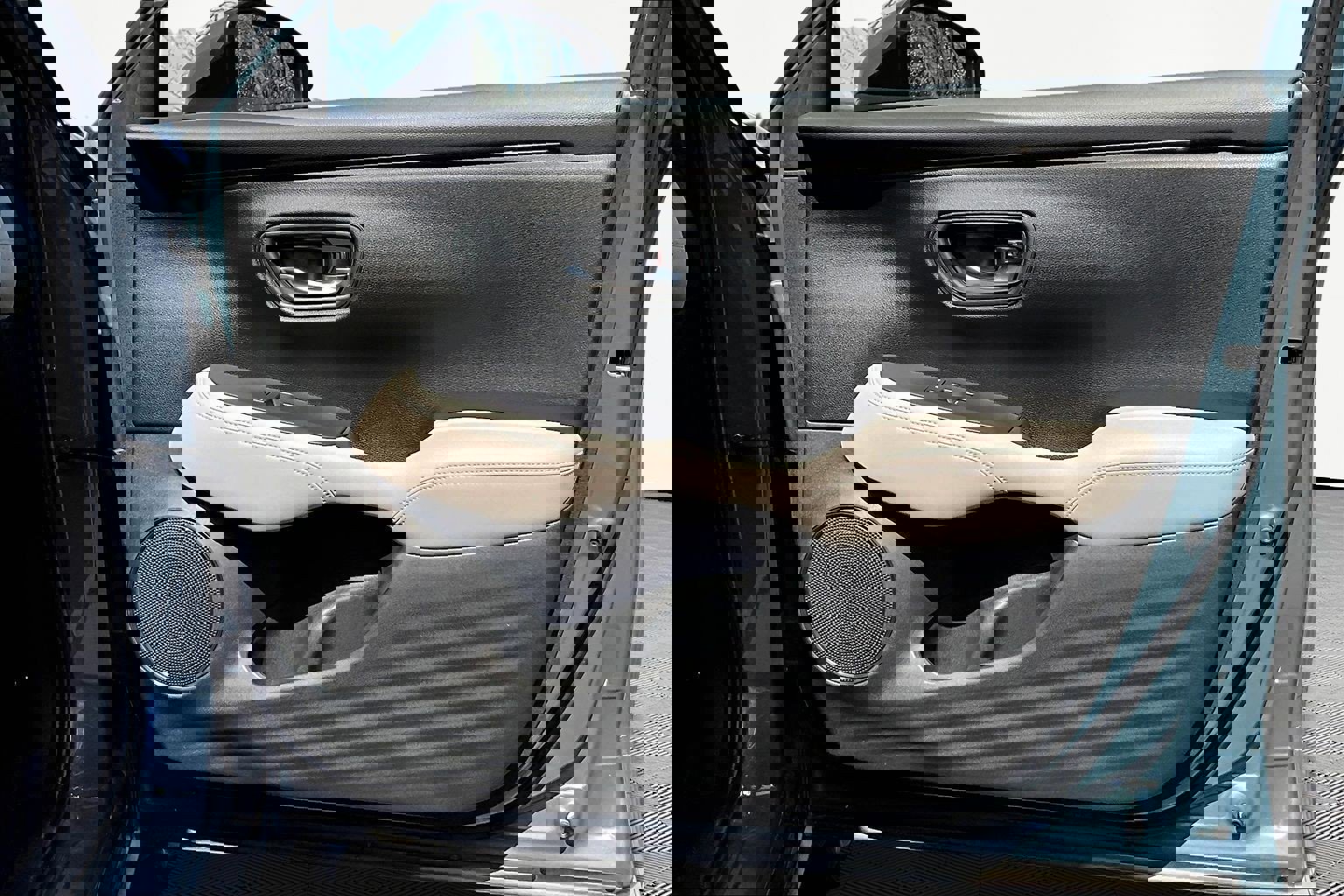 Used 2023 Honda HR-V LX image 28