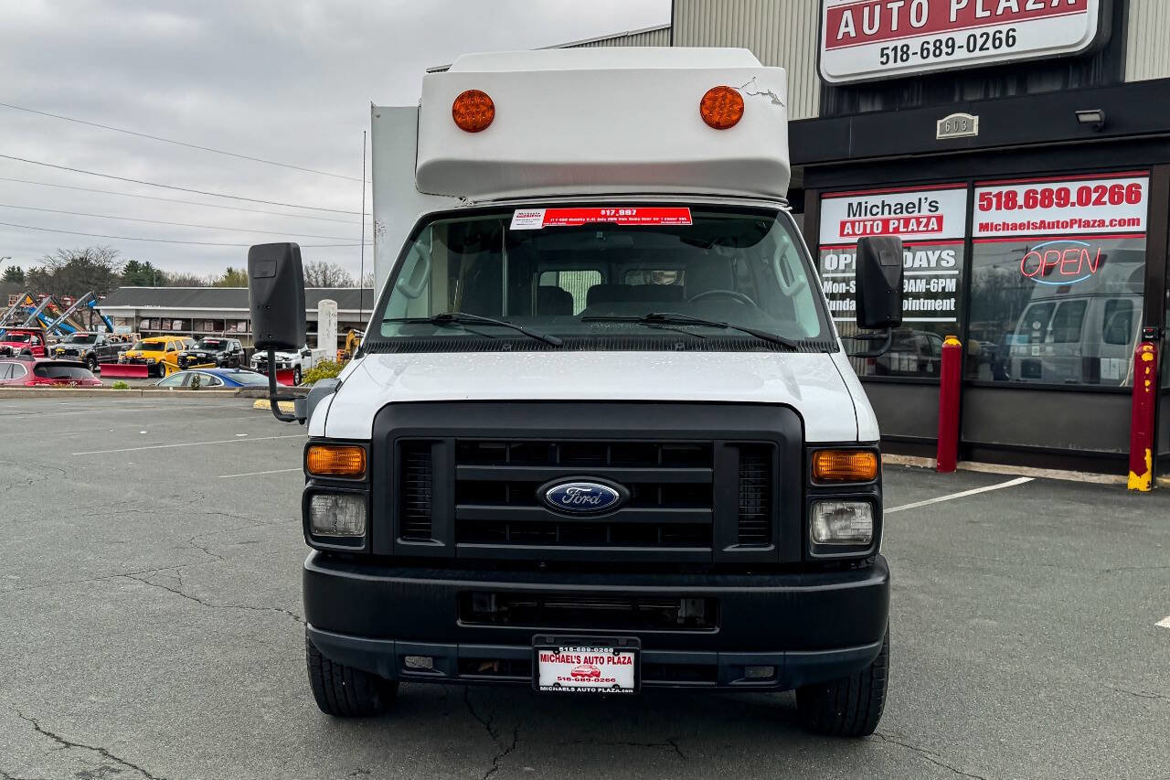 Used 2011 Ford E-350 and Econoline 350 Extended Super Duty w/ PWR Group RWD image 13