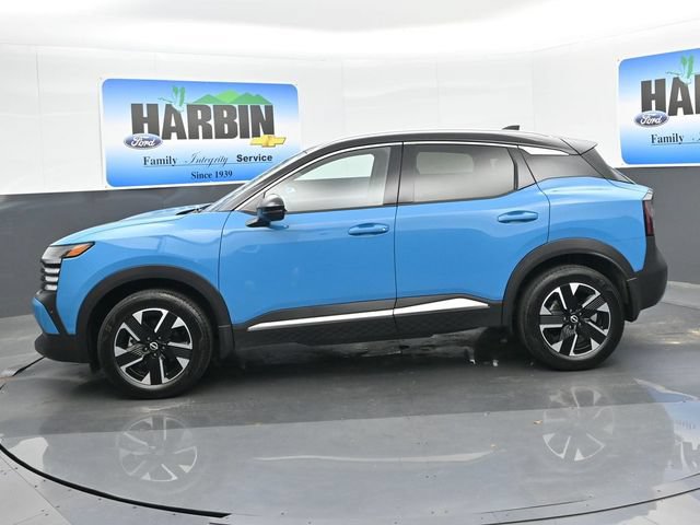 Used 2025 Nissan Kicks SR AWD/4WD image 2