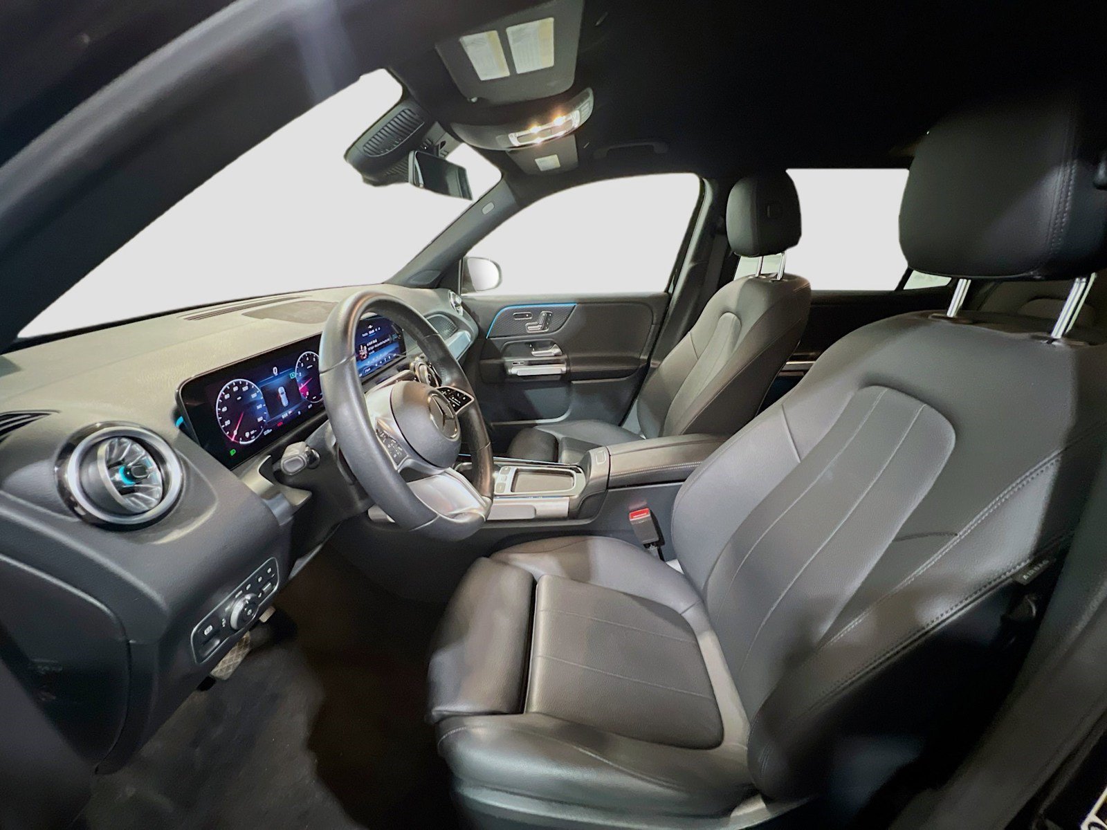 Used 2024 Mercedes-Benz GLB 250 image 14