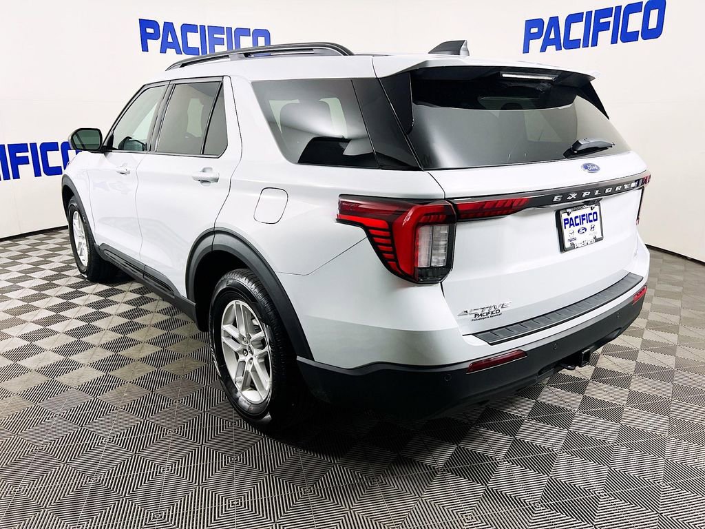 Used 2026 Ford Explorer Active image 7